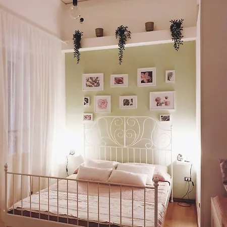 Mia's Bed & Breakfast 2*